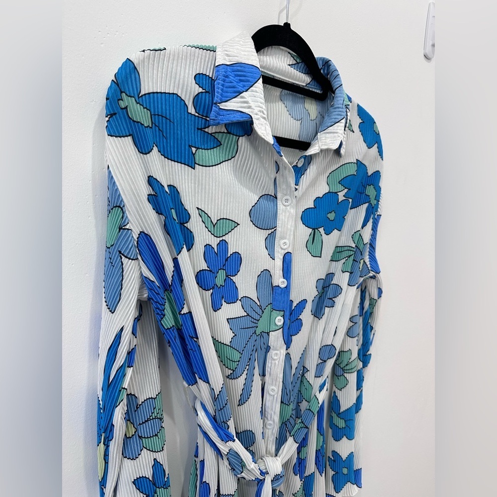 Floral Button-Up Dress with Belt - Picture 8 of 8